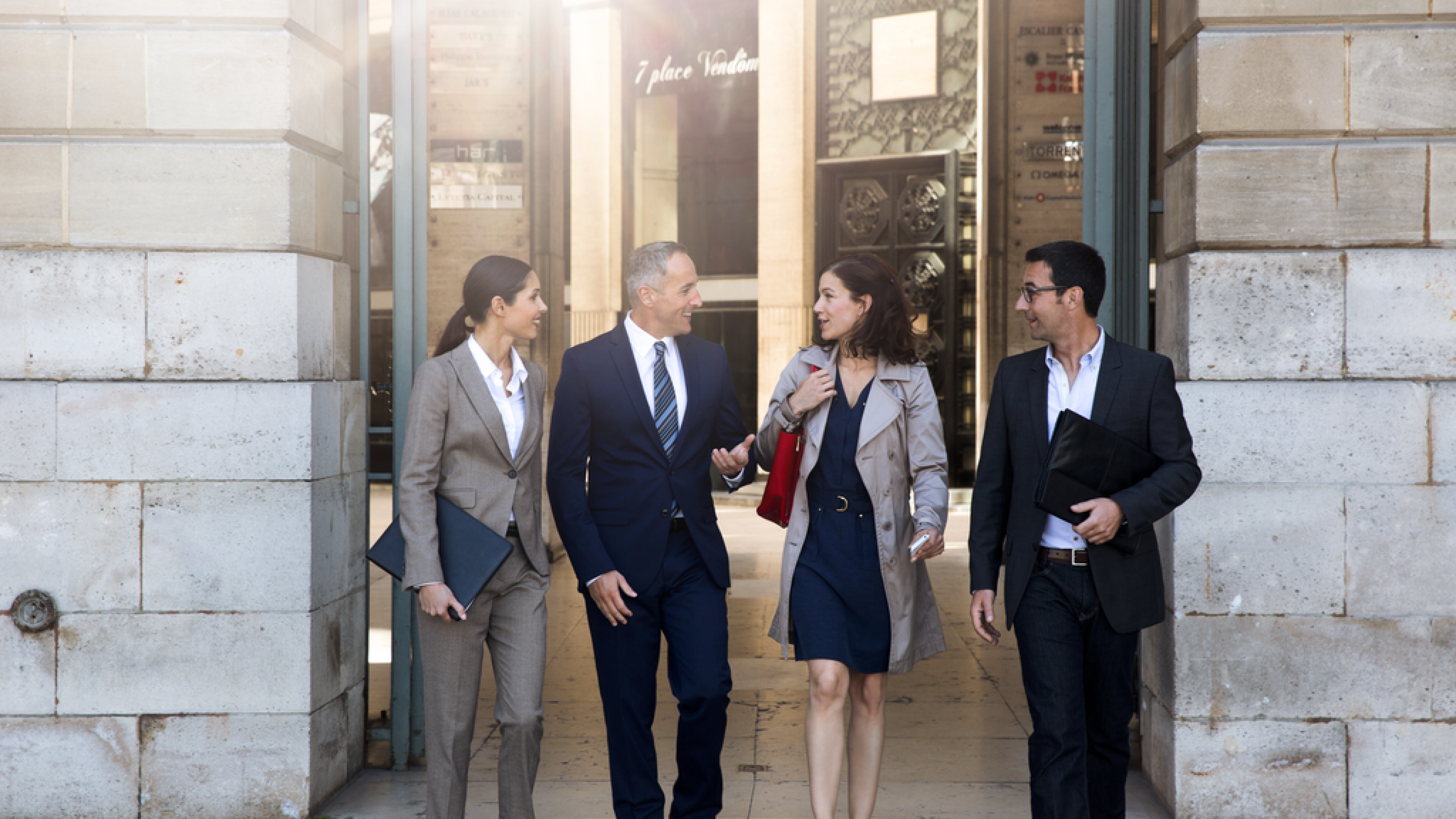 S1_PrivateBanking_Variation2_0229_001 (1)
