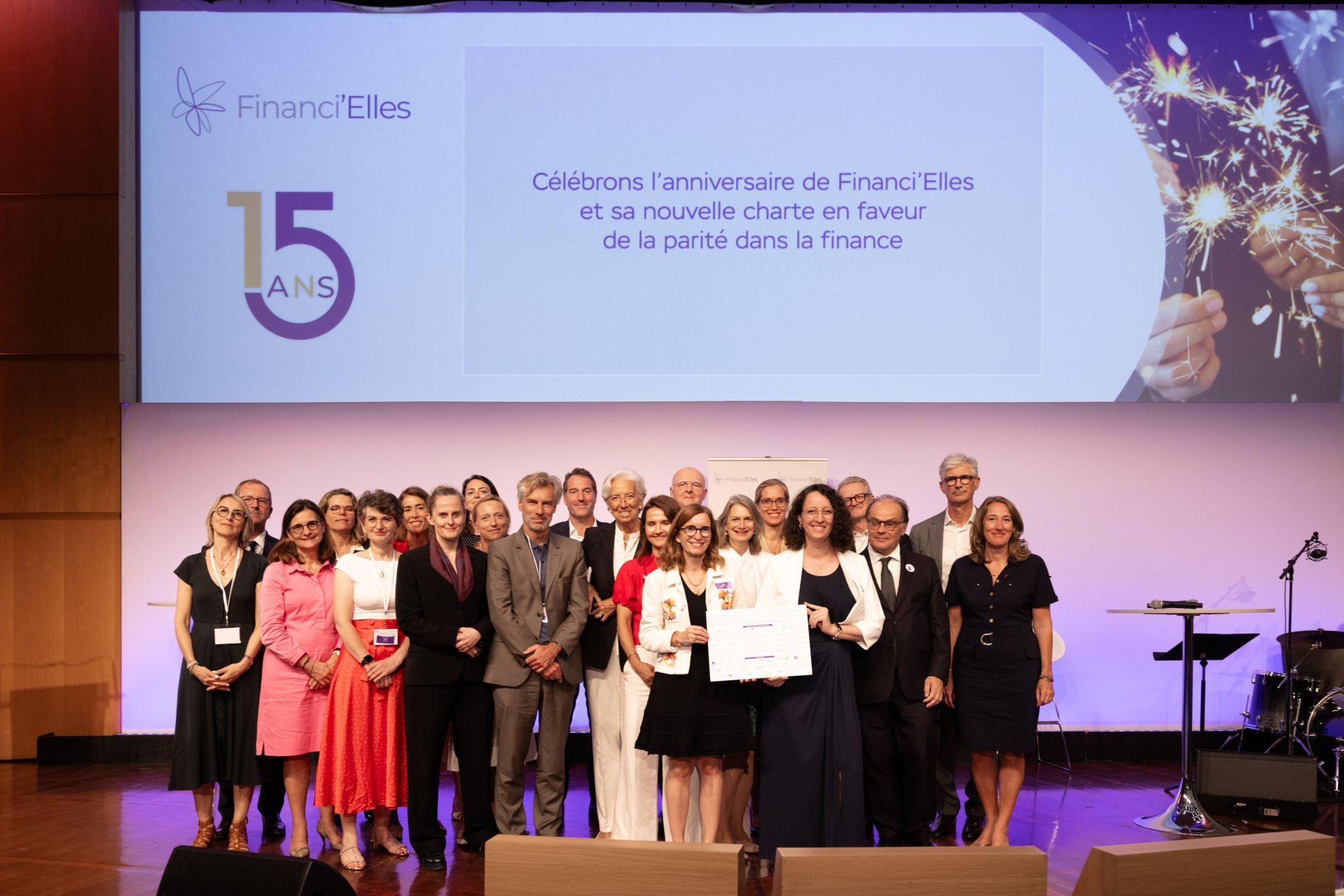 Manifestation pour les 15 ans de Financi'elles réunissant Christine Lagarde, Marie-Pierre Rixain et 18 autres dirigeants partenaires, dont CEO Swiss Life France